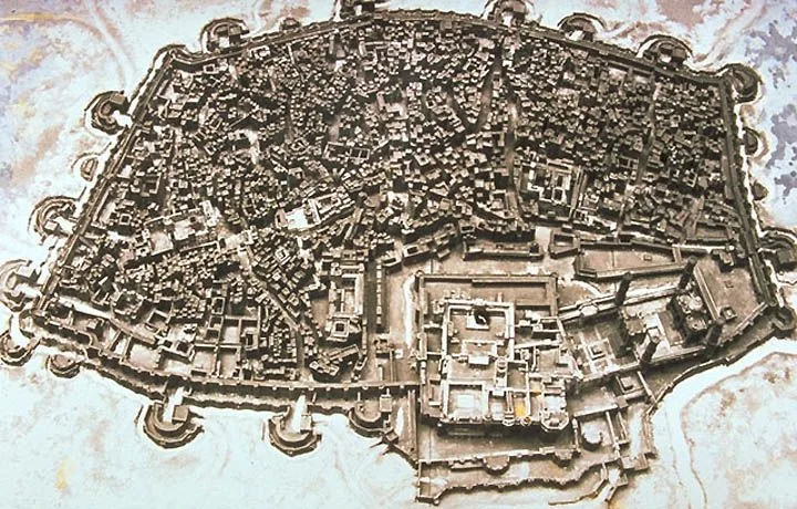 How Many Gates Did The Walled City Of Lahore Have?